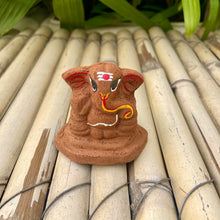 Load image into Gallery viewer, Plantable Seed Ganesha 6.5 cm with Marigold Seeds
