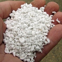 Sow and Grow Horticultural Perlite for Terrace Gardening || Healthy Root Growth, Allows Aeration || 1 kg thumbnail 3